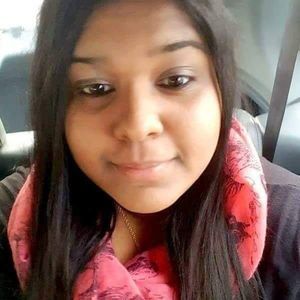 Meet your Posher, Aisha